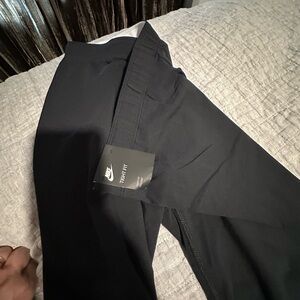 Nike Men's Black Tight Fit Pants